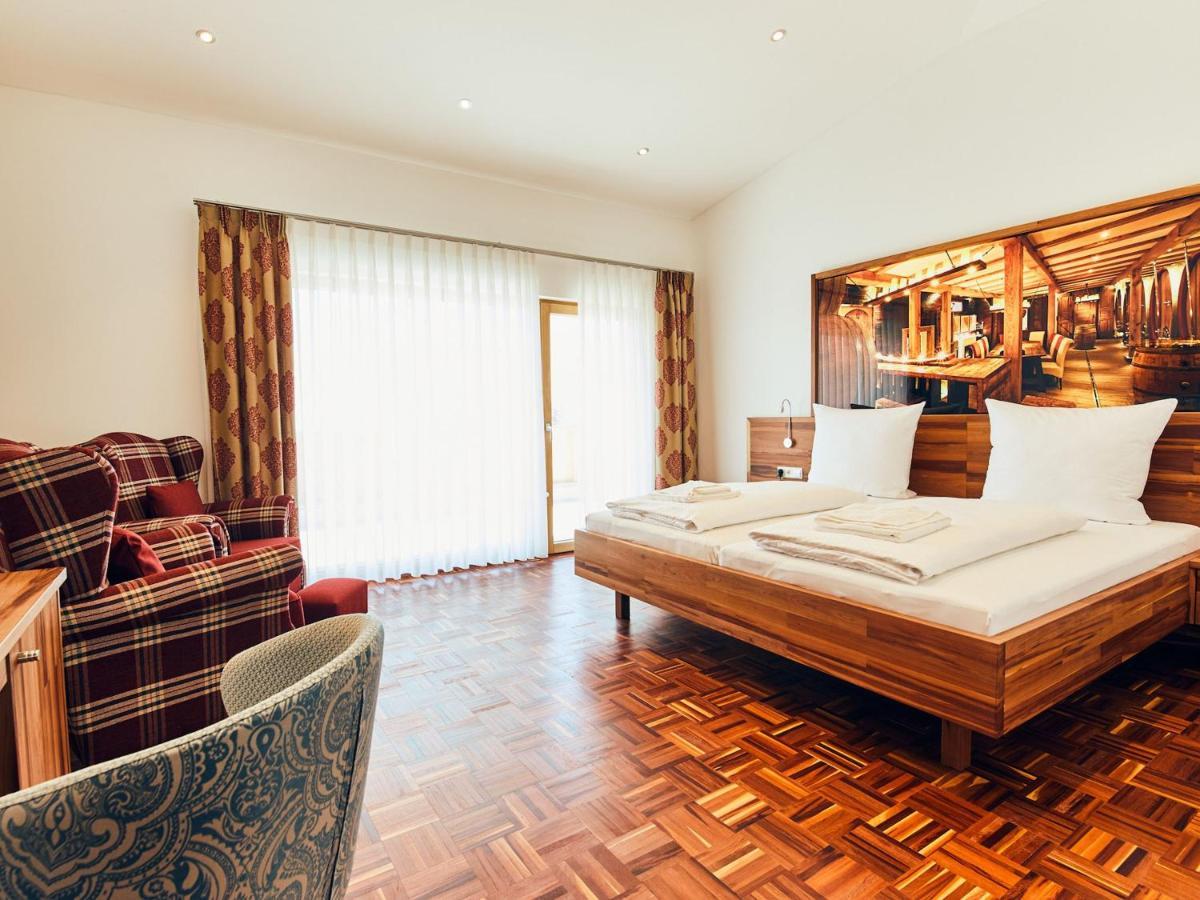 Hotel Hornstein - Weingut, Vinothek & Gastronomie Nonnenhorn Kültér fotó